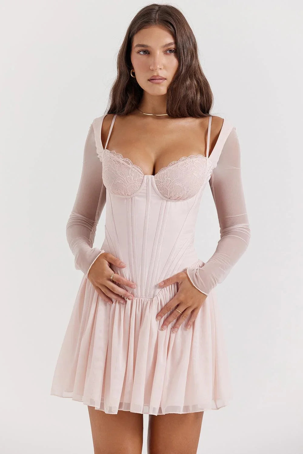 Vestido Curto Rosa Bordado