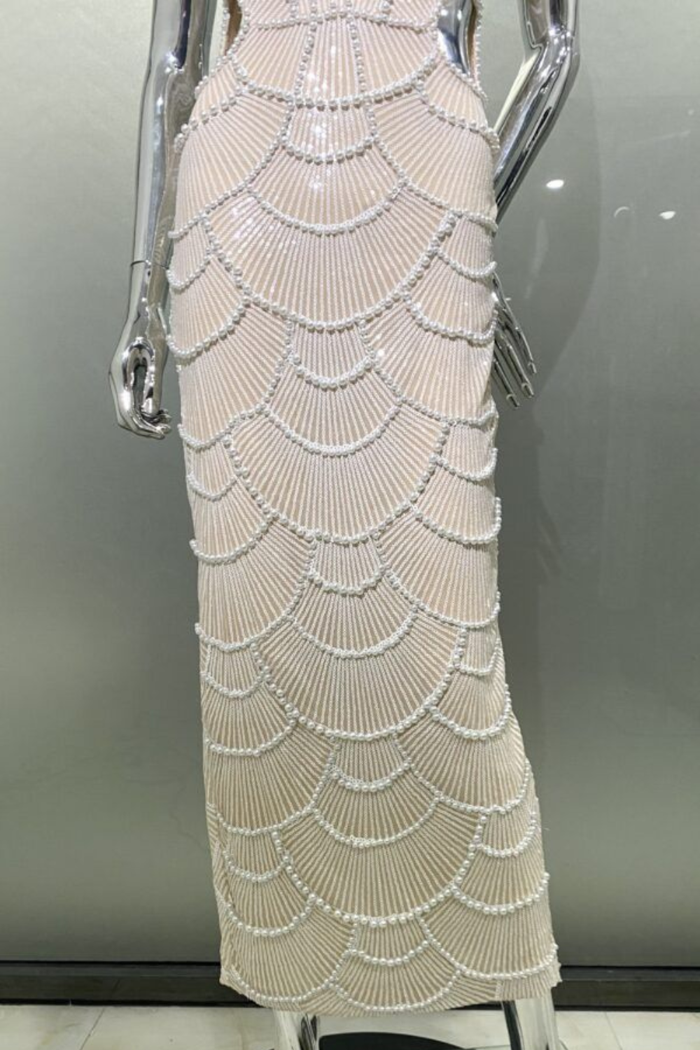 Vestido Longo com Pérolas