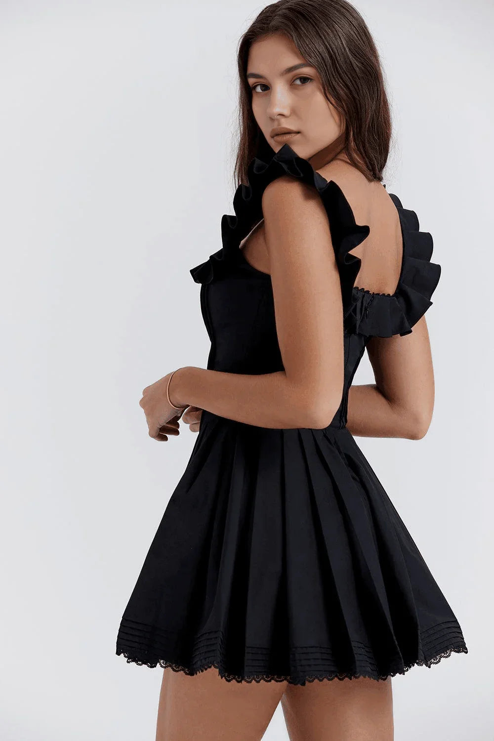 Vestido Curto Plissado Preto