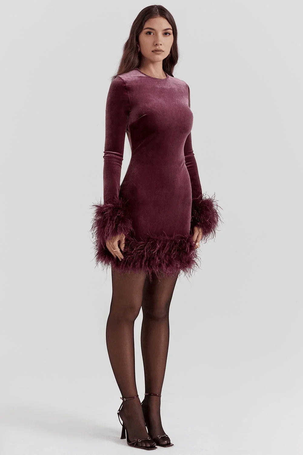 Vestido Curto Roxo com Veludo