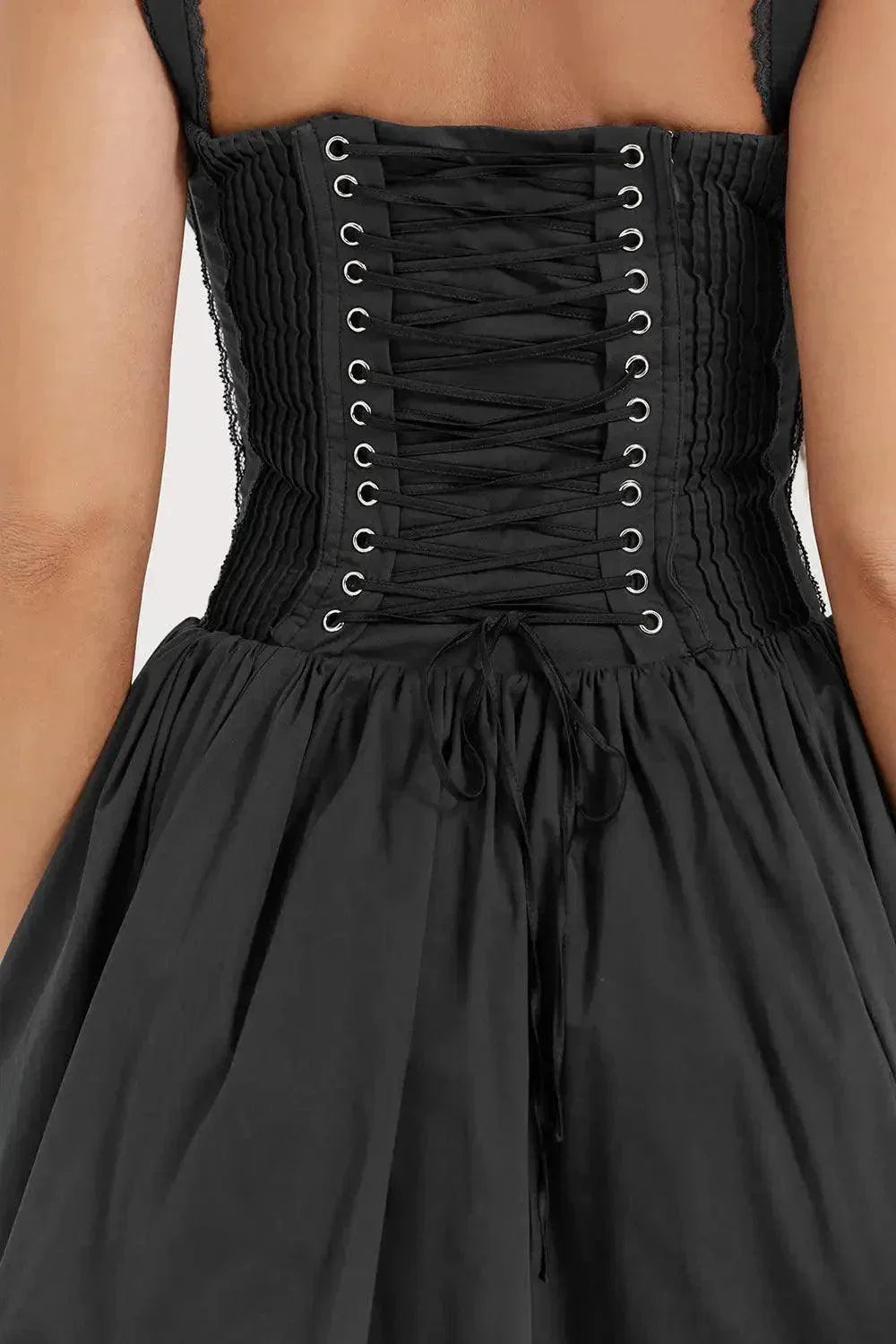 Vestido Curto Fluido